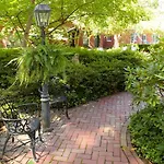 Louisville Bourbon Inn