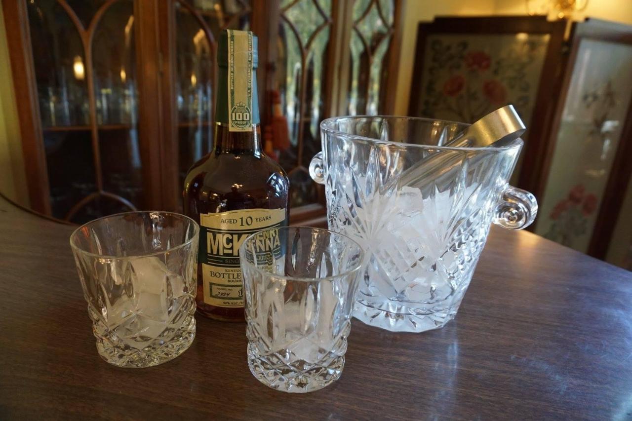 Bed & Breakfast Bourbon *